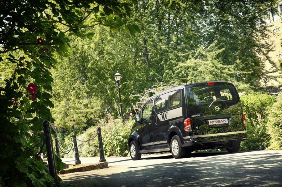  Nissan NV200 London Taxi 2012 года  (фото 9 из 11)